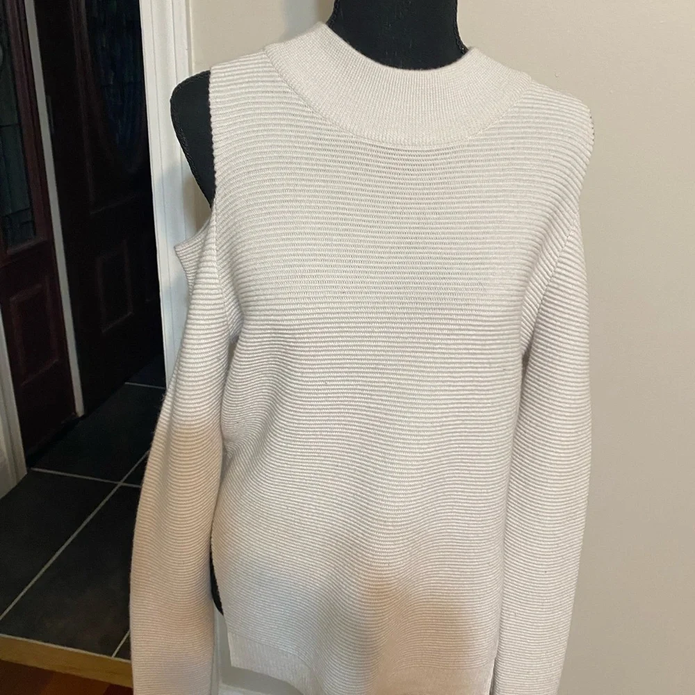 French Connection sweater - Picture 1 of 11